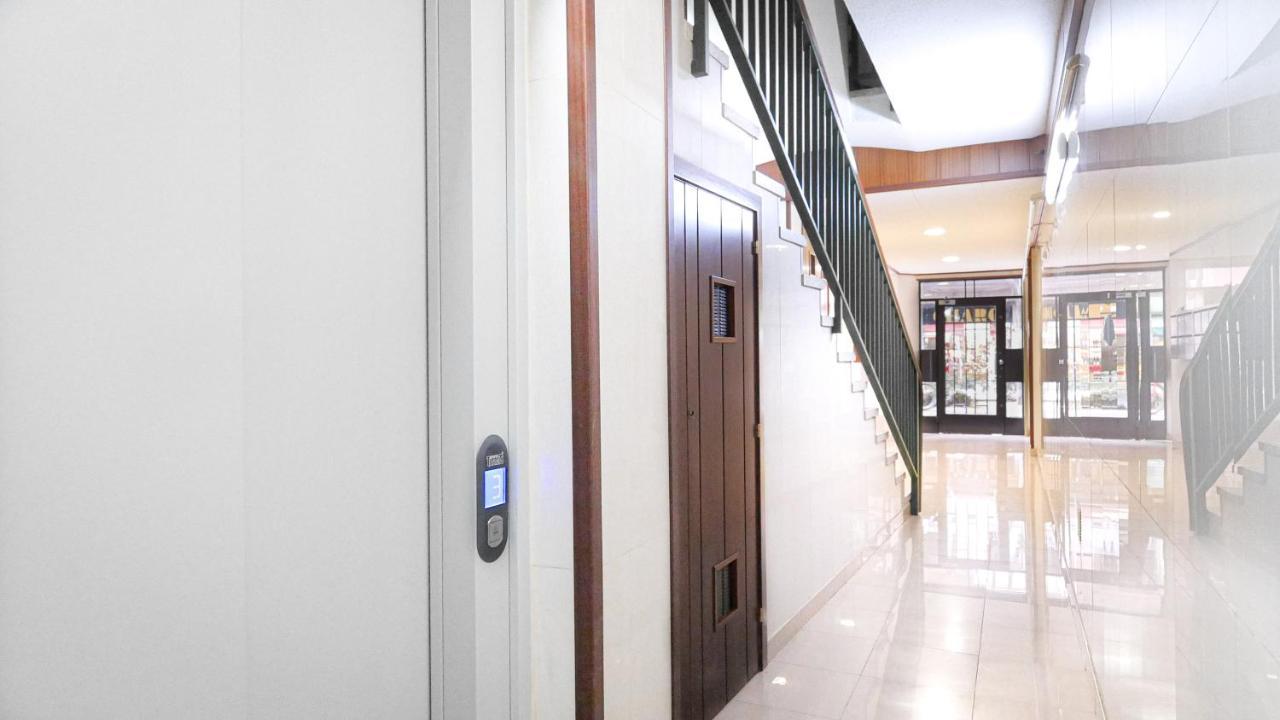 바르셀로나 Bed&Bcn Sant Andreu 아파트 외부 사진
